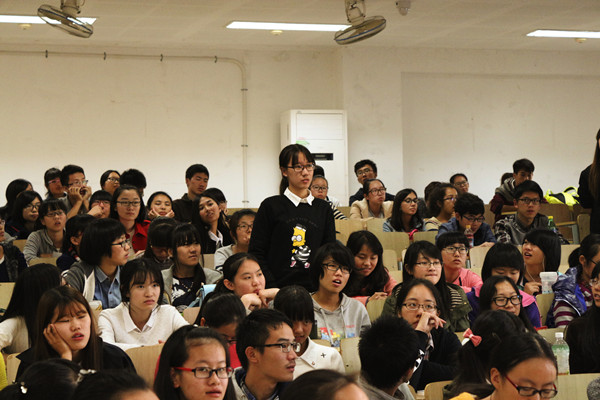 【星空官方网页版新生导航系列讲座】Learn to learn--星空官方网页版院长与14级学生亲密接触