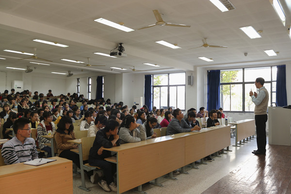 【星空官方网页版新生导航系列讲座】Learn to learn--星空官方网页版院长与14级学生亲密接触