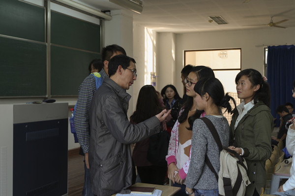 【星空官方网页版新生导航系列讲座】Learn to learn--星空官方网页版院长与14级学生亲密接触