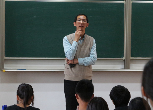 【星空官方网页版新生导航系列讲座】Learn to learn--星空官方网页版院长与14级学生亲密接触
